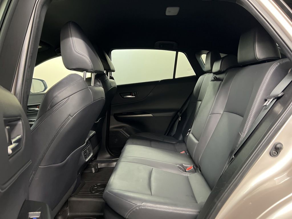 Used 2022 Toyota Venza XLE image 31