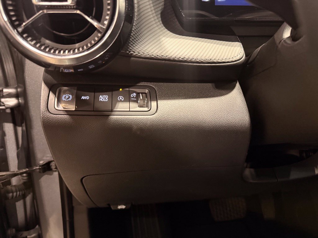 Used 2026 Chevrolet Equinox LT AWD/4WD image 15
