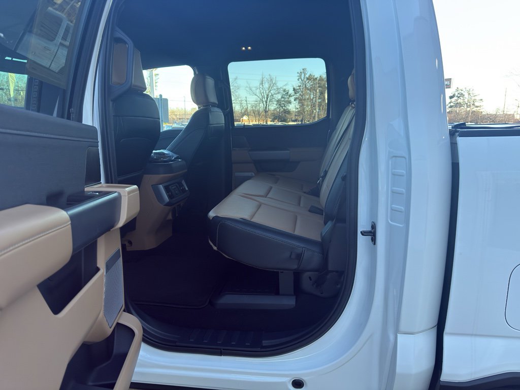 Used 2024 Ford F250 Lariat w/ Sport Appearance Package image 9