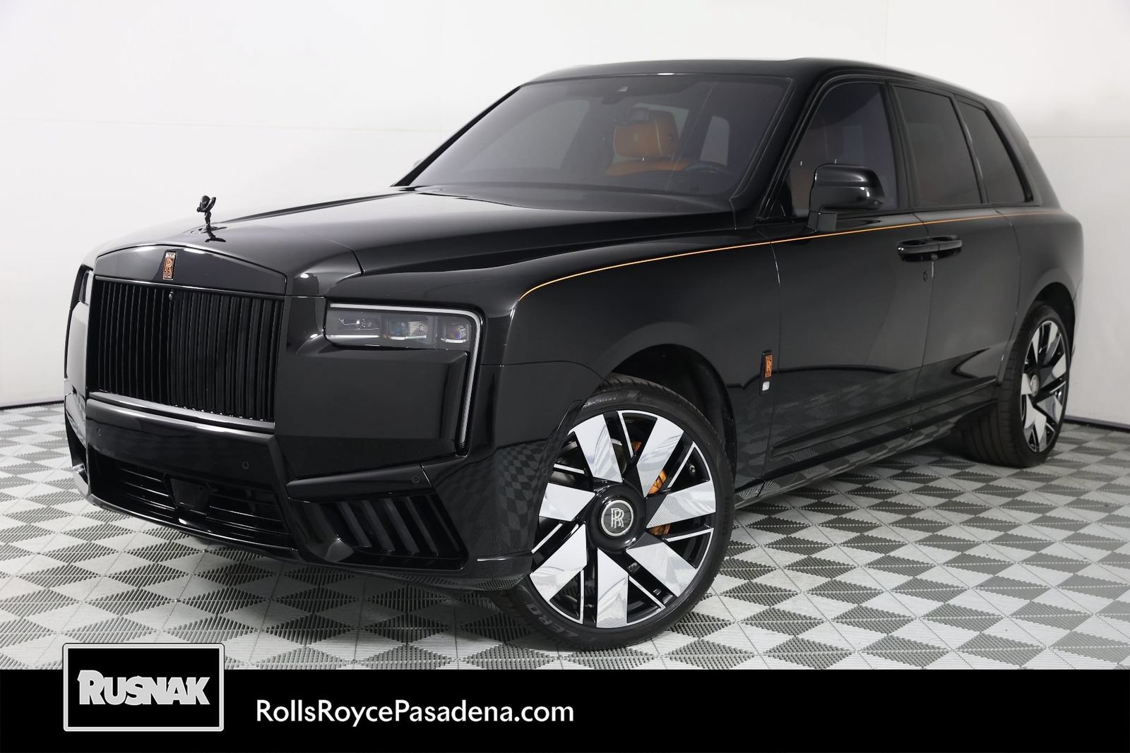Certified 2025 Rolls-Royce Cullinan AWD/4WD image 1