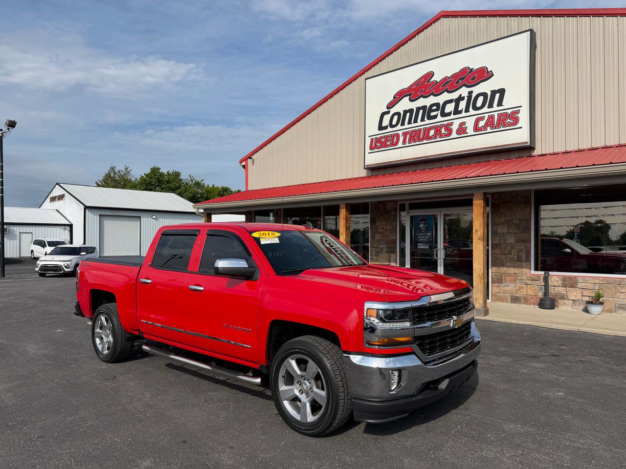 Used 2018 Chevrolet Silverado 1500 LT w/ All Star Edition AWD/4WD image 2