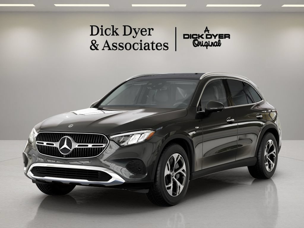 Used 2025 Mercedes-Benz GLC 350e 4MATIC image 34