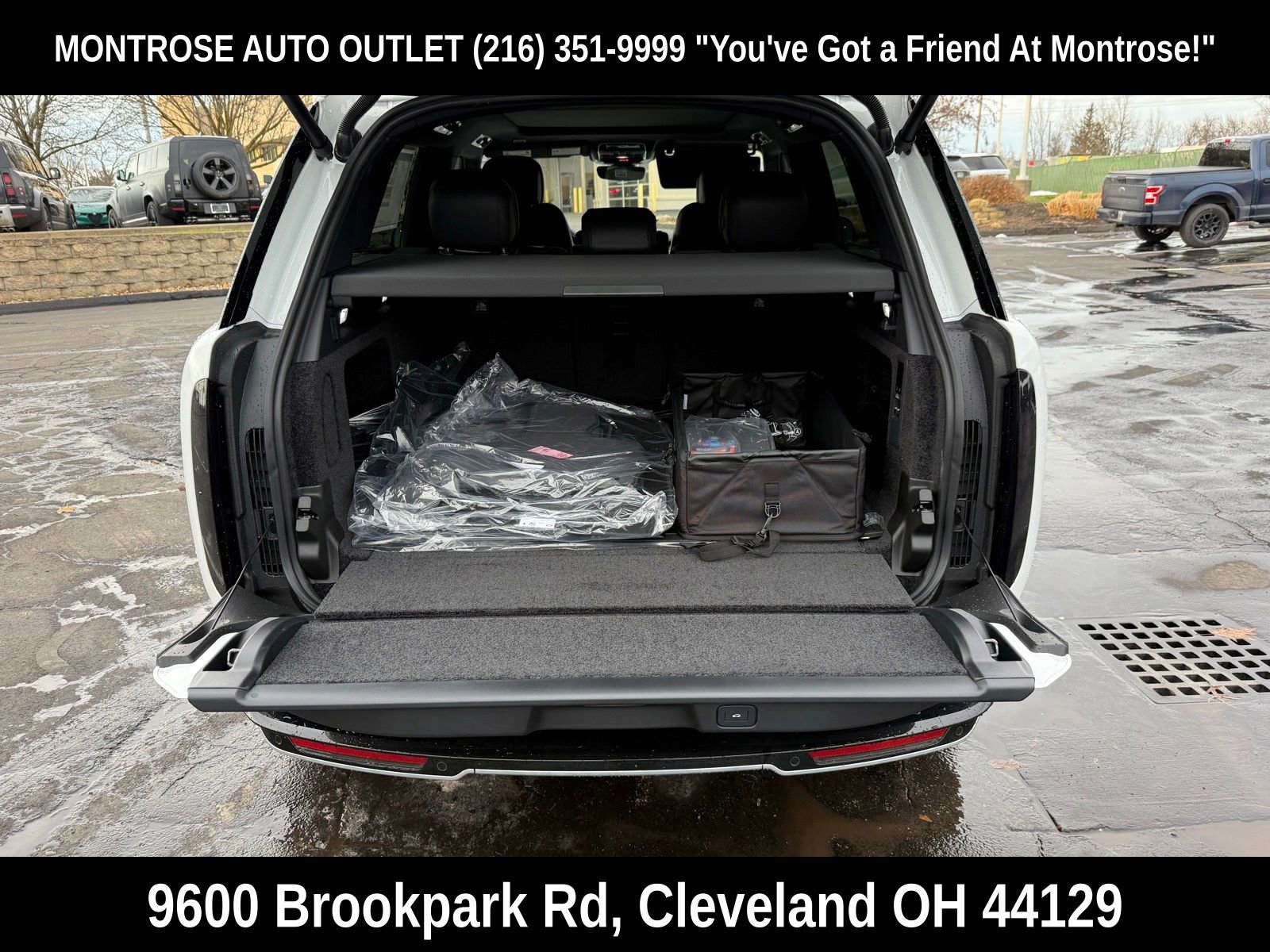 New 2025 Land Rover Range Rover SE image 42