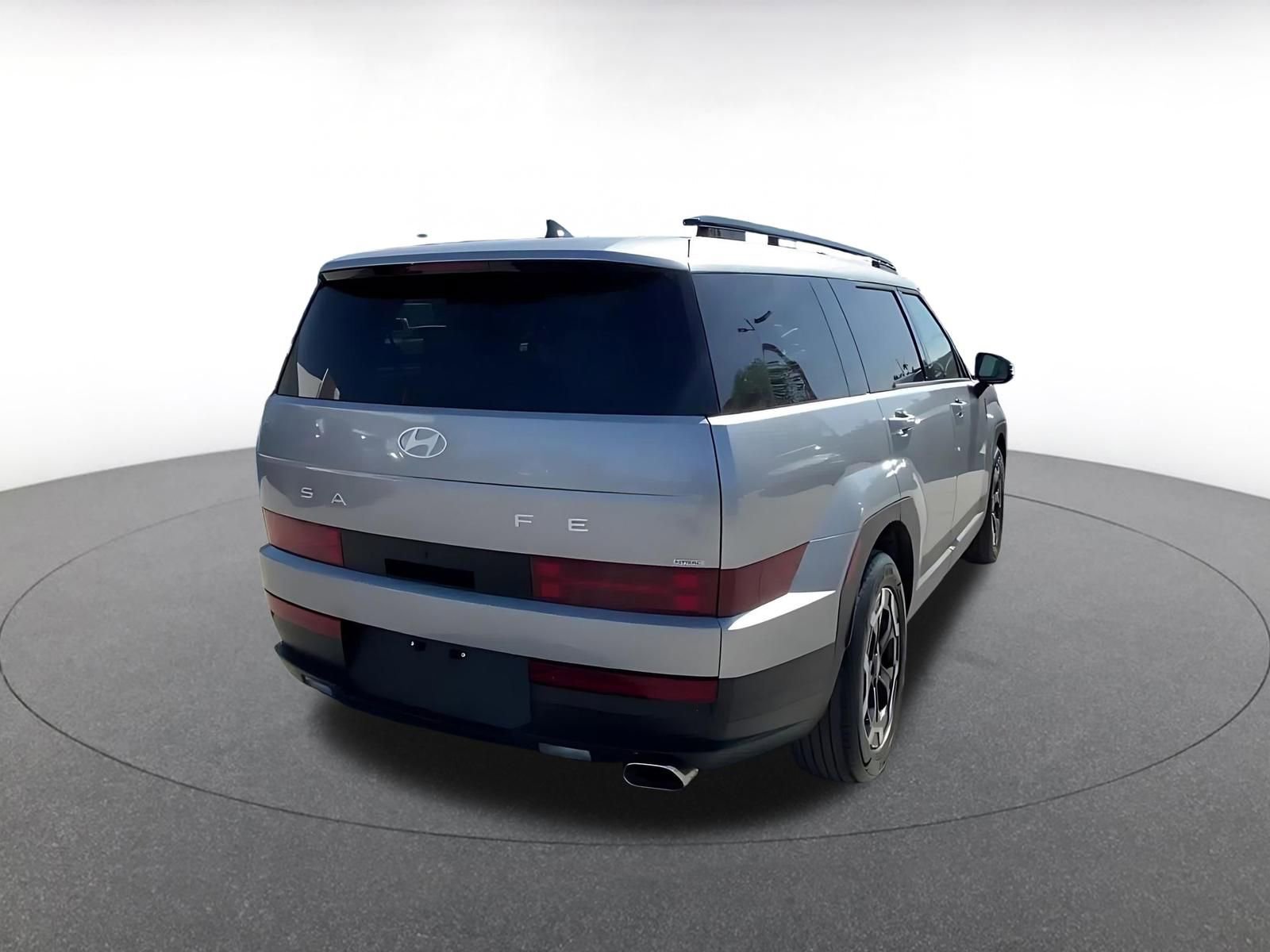 Used 2025 Hyundai Santa Fe SEL image 14
