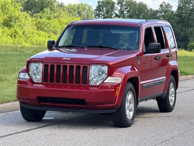 Used 2009 Jeep Liberty Sport AWD/4WD image 6
