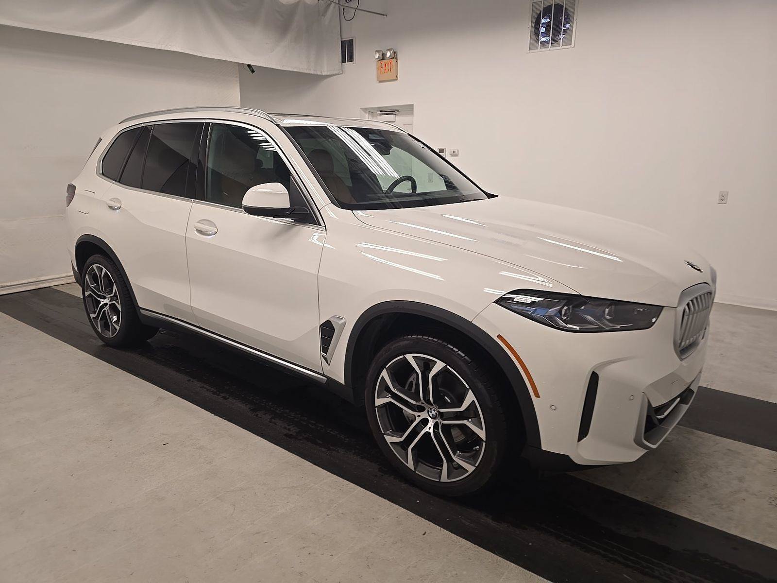 Certified 2025 BMW X5 sDrive40i RWD image 3