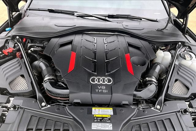 Used 2024 Audi S8 w/ S8 Comfort Plus Package AWD/4WD image 9