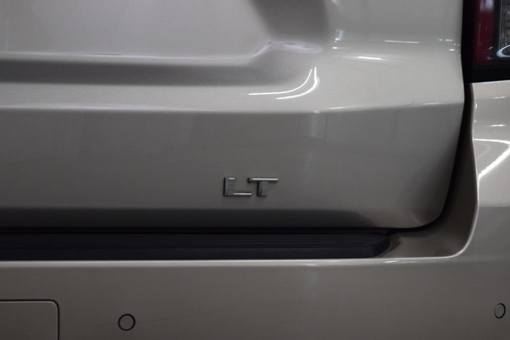 Used 2022 Chevrolet Tahoe LT w/ Luxury Package AWD/4WD image 21