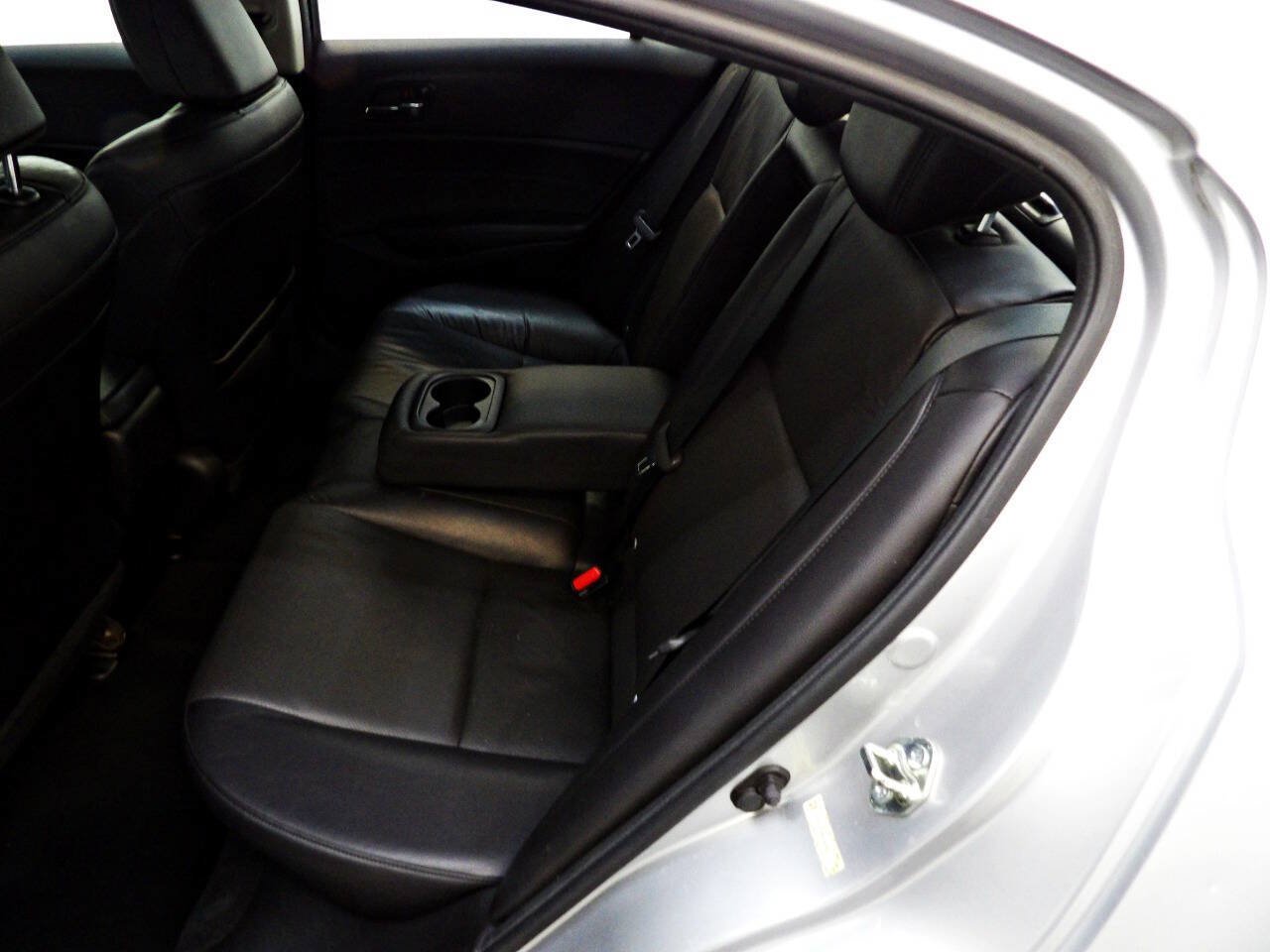 Used 2015 Acura ILX FWD image 10