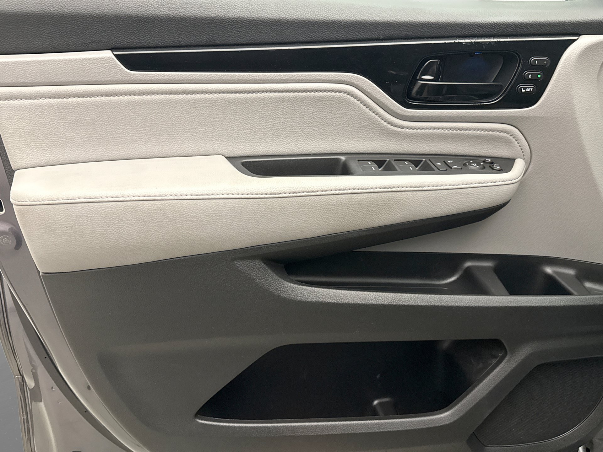 Used 2019 Honda Odyssey Elite image 9