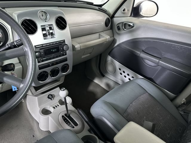 Used 2008 Chrysler PT Cruiser FWD image 36