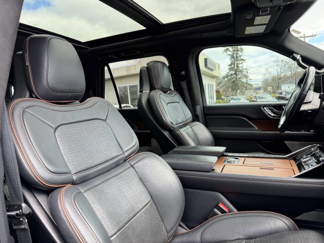 Used 2022 Lincoln Navigator L Black Label AWD/4WD image 31