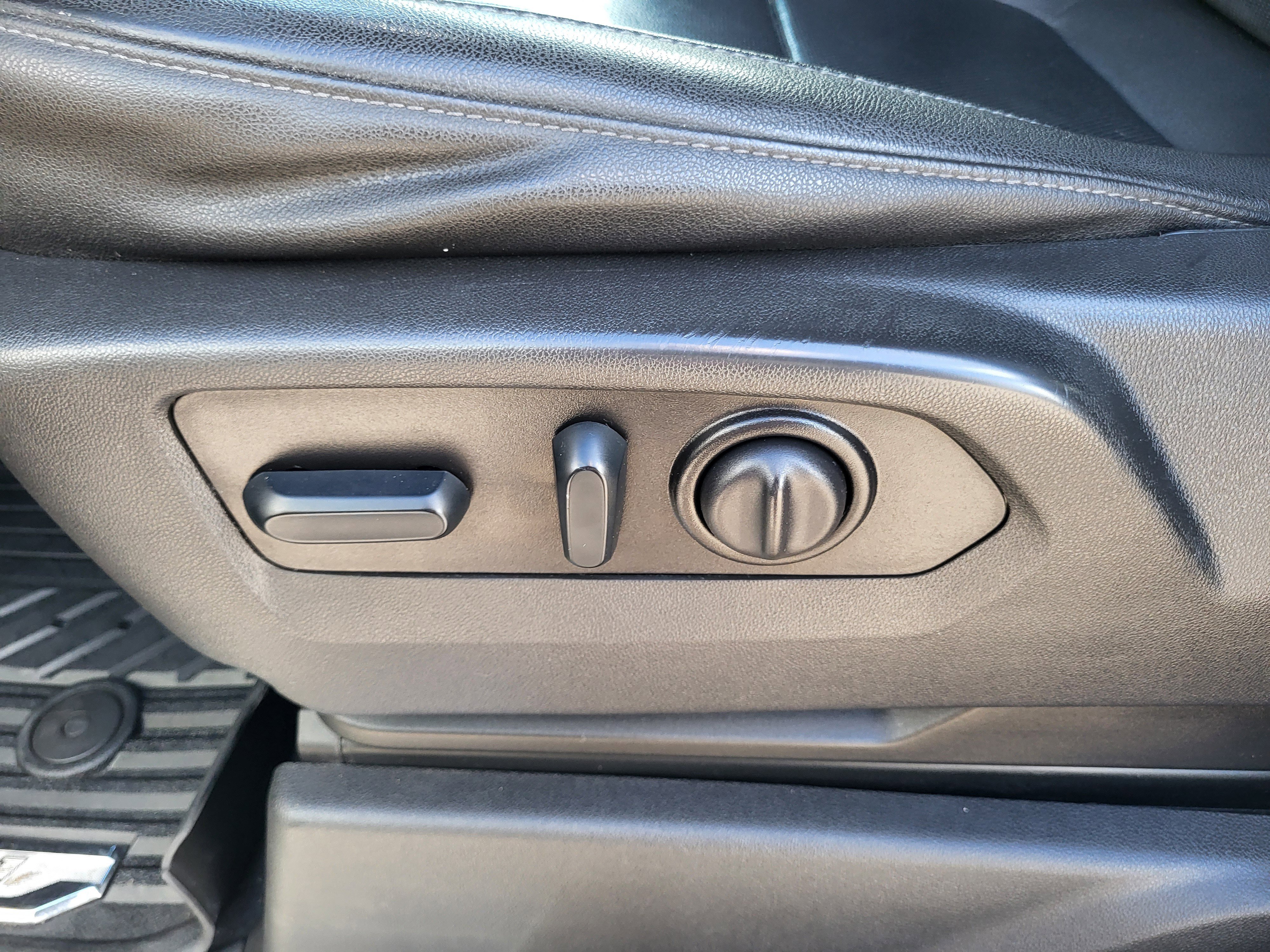 Used 2022 Chevrolet Silverado 2500 LTZ w/ LTZ Plus Package image 12