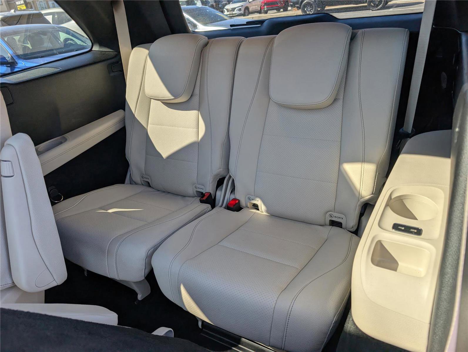 Used 2025 Mercedes-Benz GLS 450 4MATIC image 16