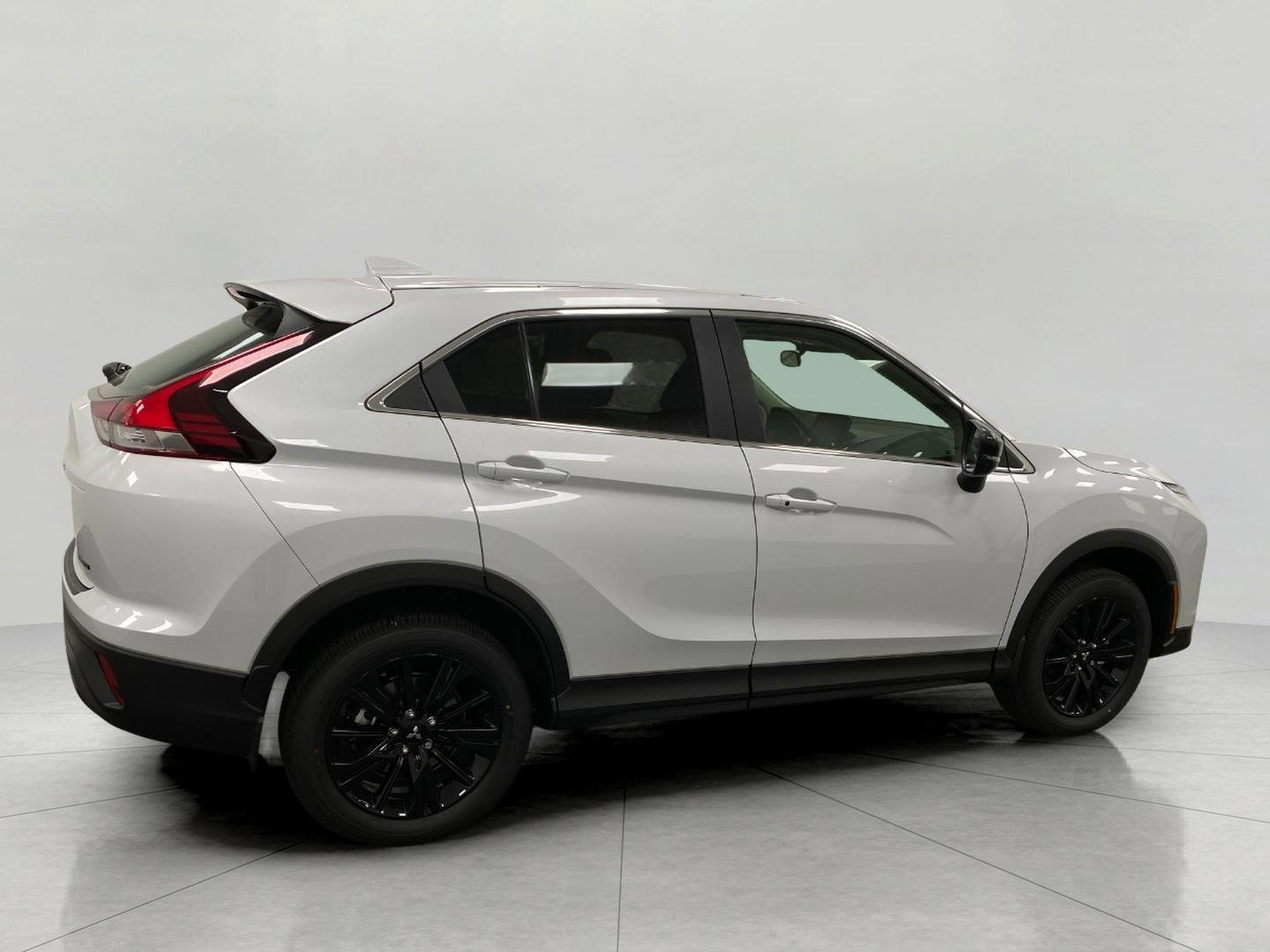 New 2026 Mitsubishi Eclipse Cross LE image 2