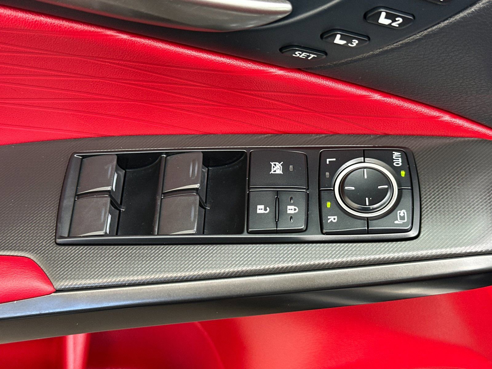 Used 2025 Lexus IS 350 F Sport image 12