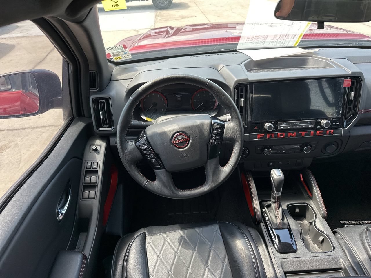 Used 2025 Nissan Frontier PRO-4X AWD/4WD image 11