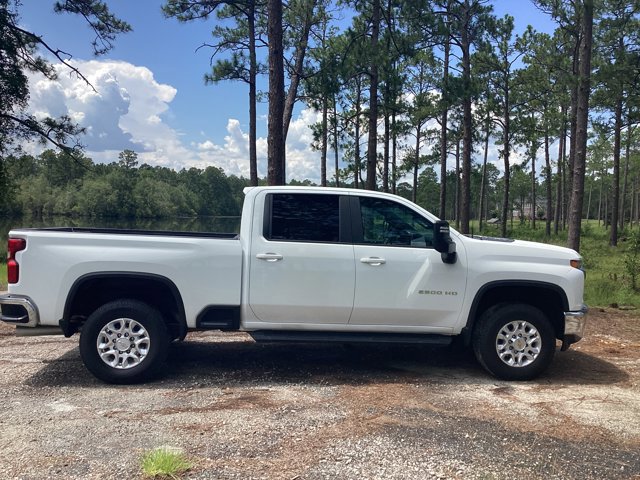 Used 2020 Chevrolet Silverado 2500 LT w/ Z71 Off-Road Package image 4