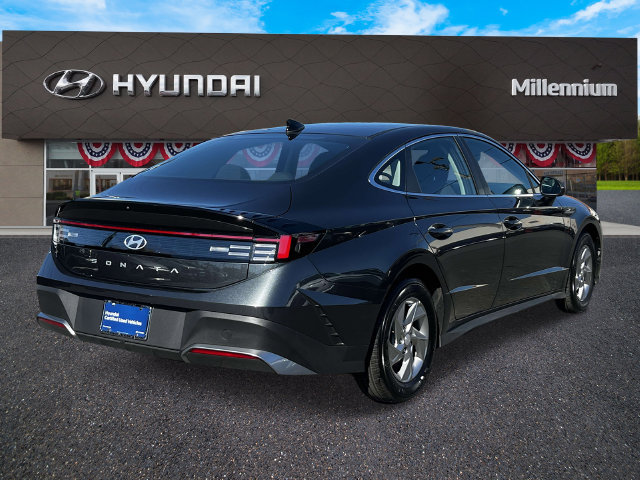 Used 2026 Hyundai Sonata SE FWD image 5