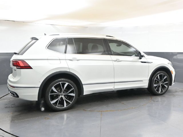 Used 2024 Volkswagen Tiguan SEL R-Line AWD/4WD image 6