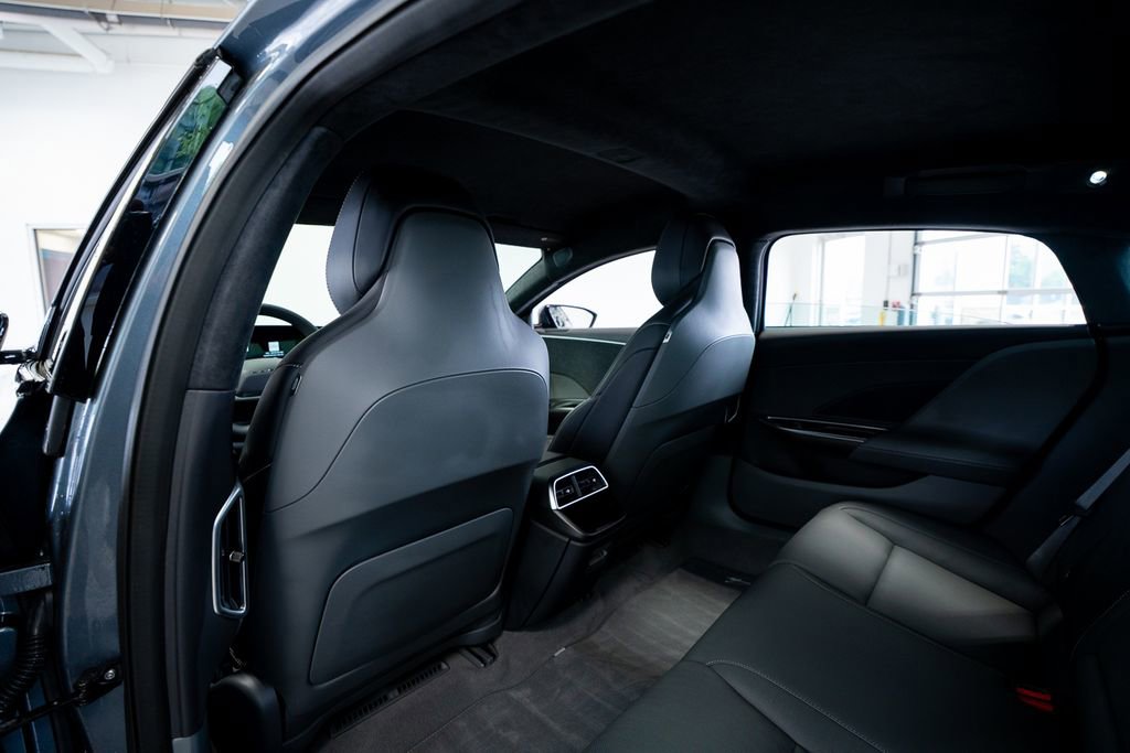 Used 2024 Lucid Air Pure RWD image 40