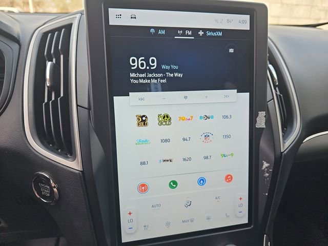 Used 2022 Ford Edge SEL w/ Sport Appearance Package image 24