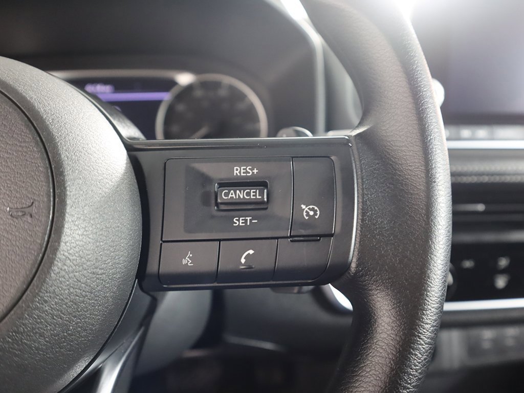 Used 2024 Nissan Rogue S image 35