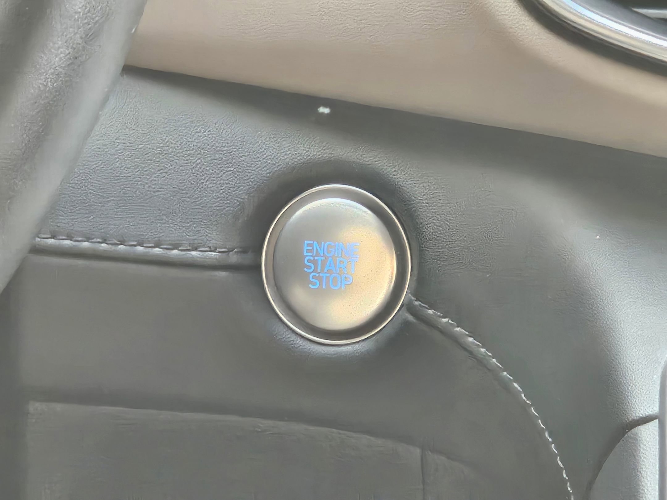 Used 2022 Hyundai Santa Fe Limited image 14