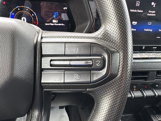 Used 2024 Chevrolet Colorado W/T image 16