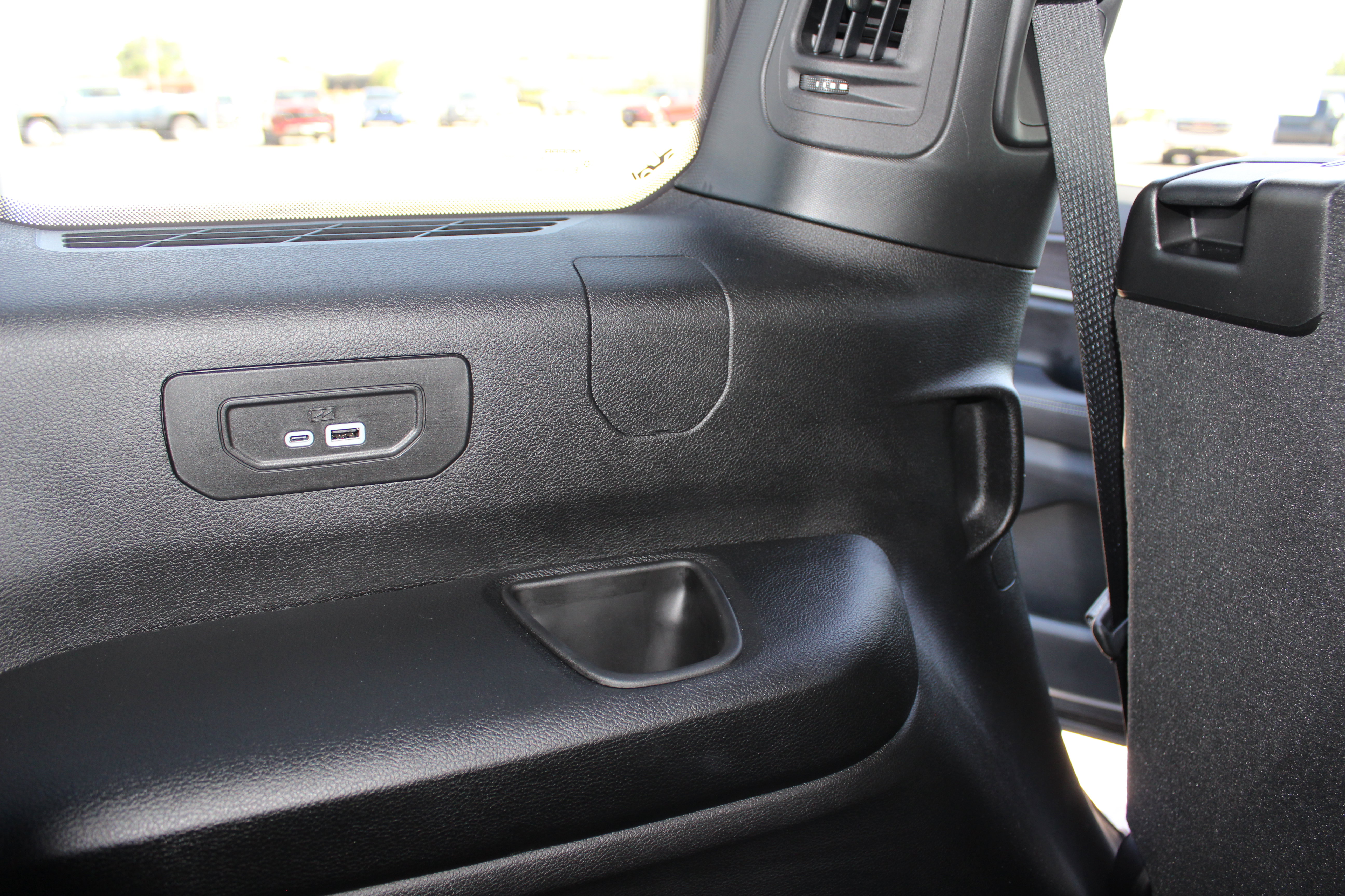 New 2025 Jeep Grand Cherokee L Limited w/ Black Appearance Package image 12