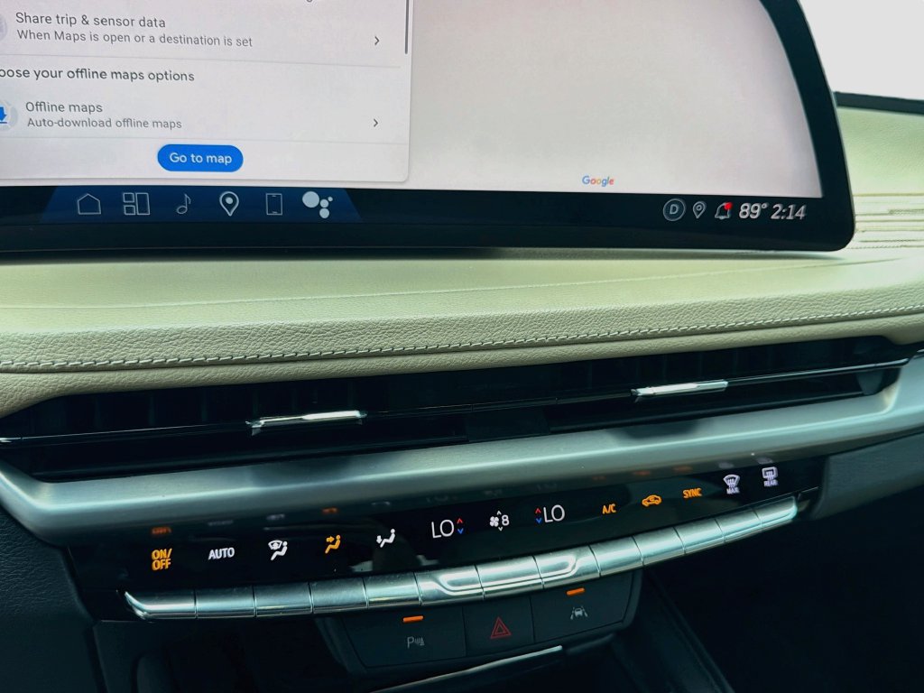 Certified 2025 Cadillac XT4 Premium Luxury FWD image 16