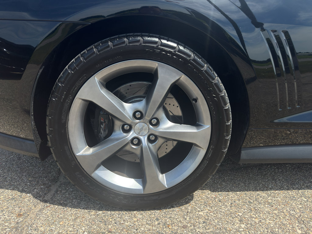 Used 2013 Chevrolet Camaro ZL1 RWD image 15