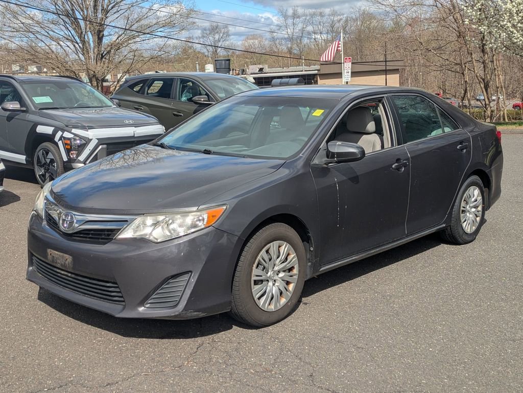 Used 2012 Toyota Camry LE image 5