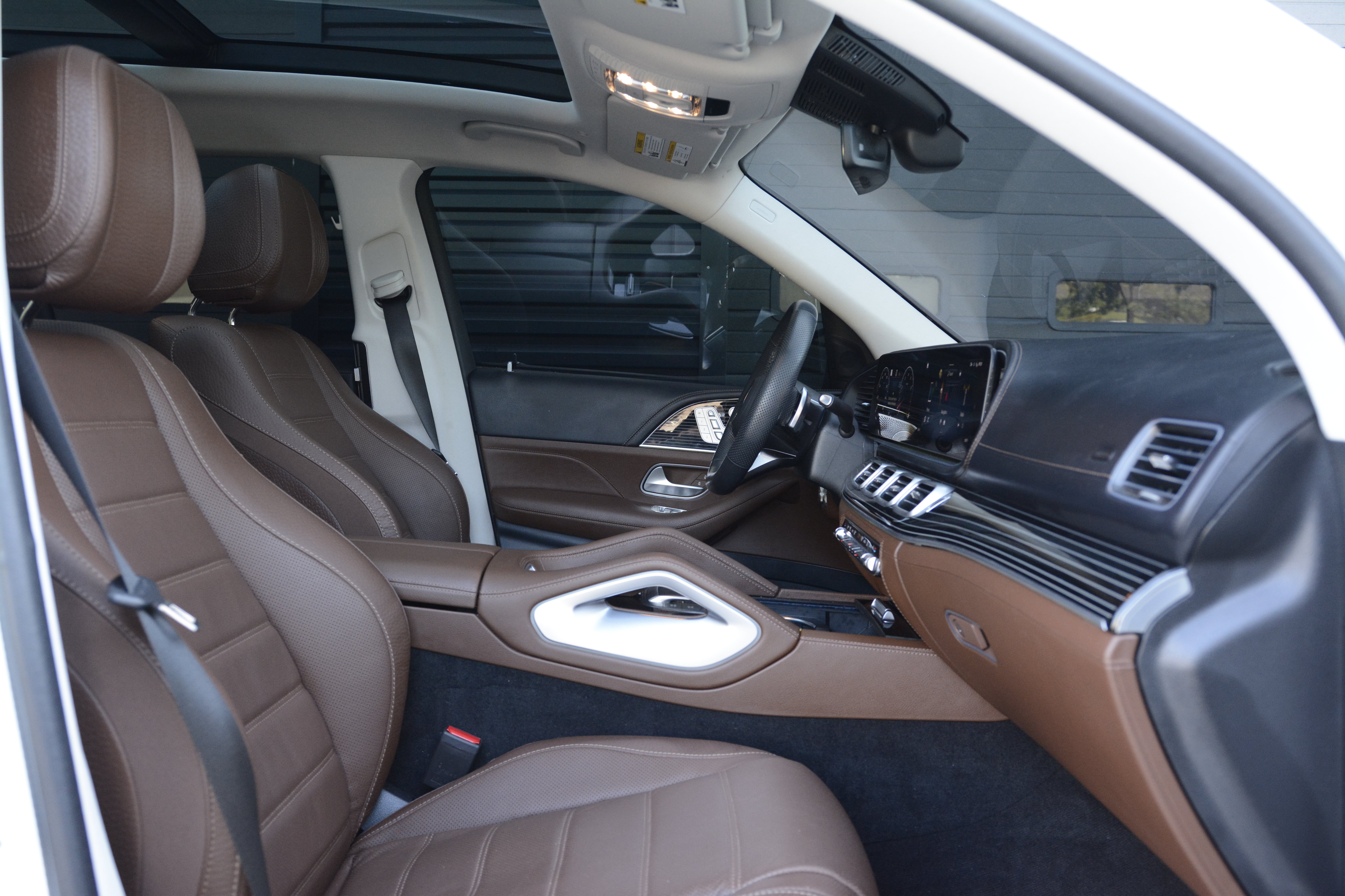 Used 2024 Mercedes-Benz GLS 450 4MATIC image 28