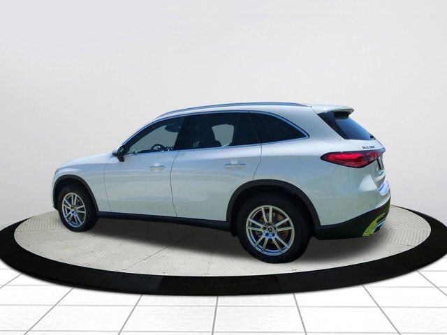 Used 2023 Mercedes-Benz GLC 300 4MATIC image 5