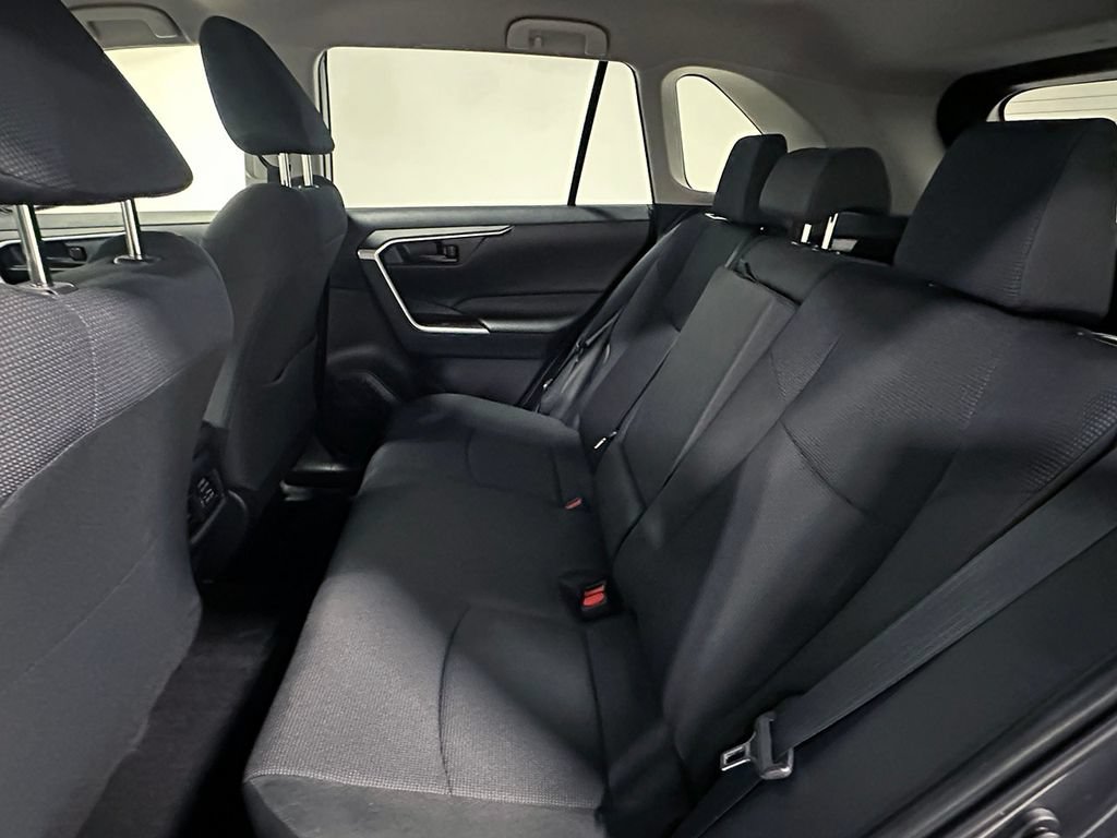 Used 2025 Toyota RAV4 LE AWD/4WD image 15