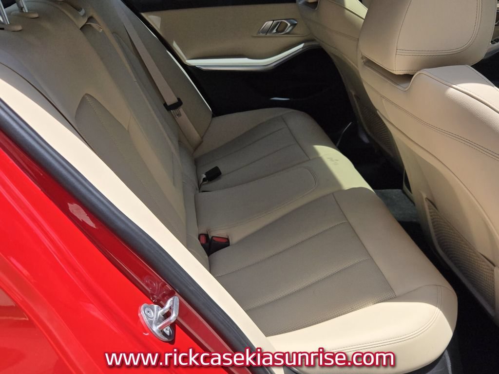 Used 2022 BMW 330i Sedan w/ Driving Assistance Package RWD image 16