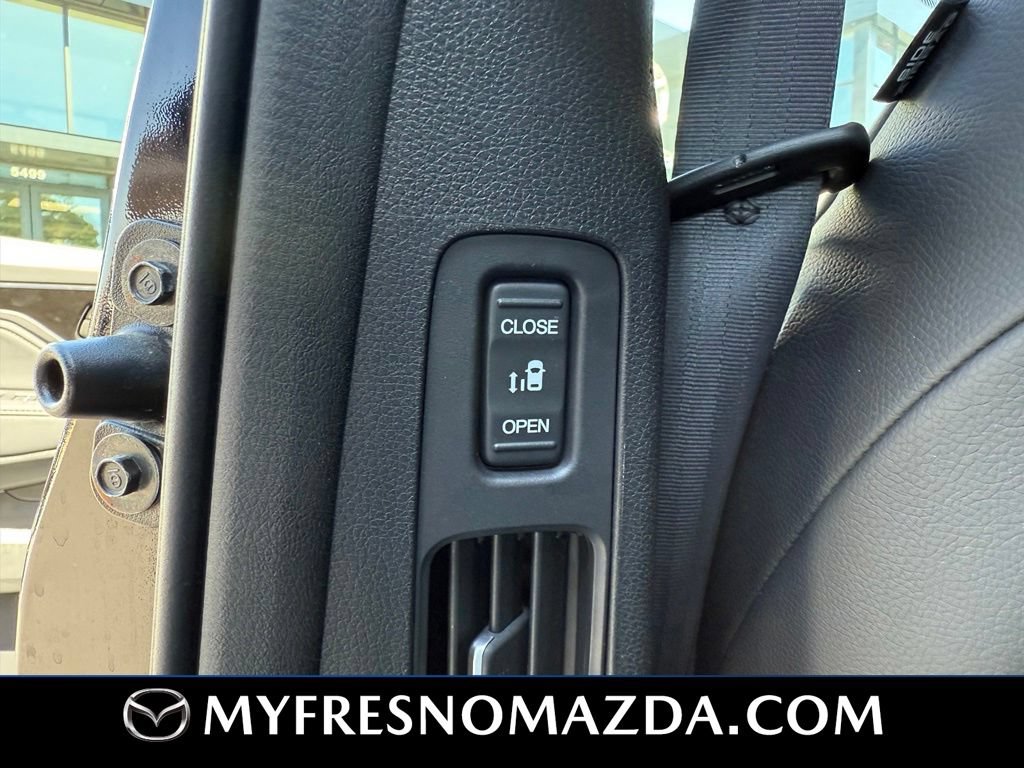 Used 2025 Honda Odyssey Touring image 40
