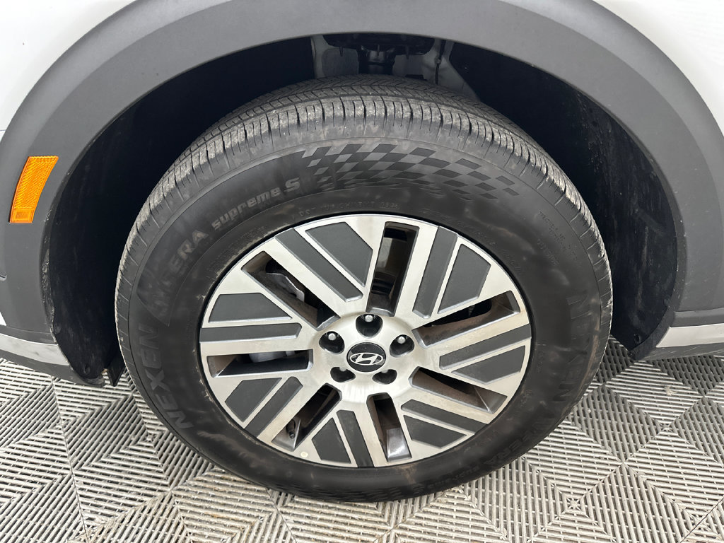 Used 2026 Hyundai Palisade SEL Premium FWD image 13