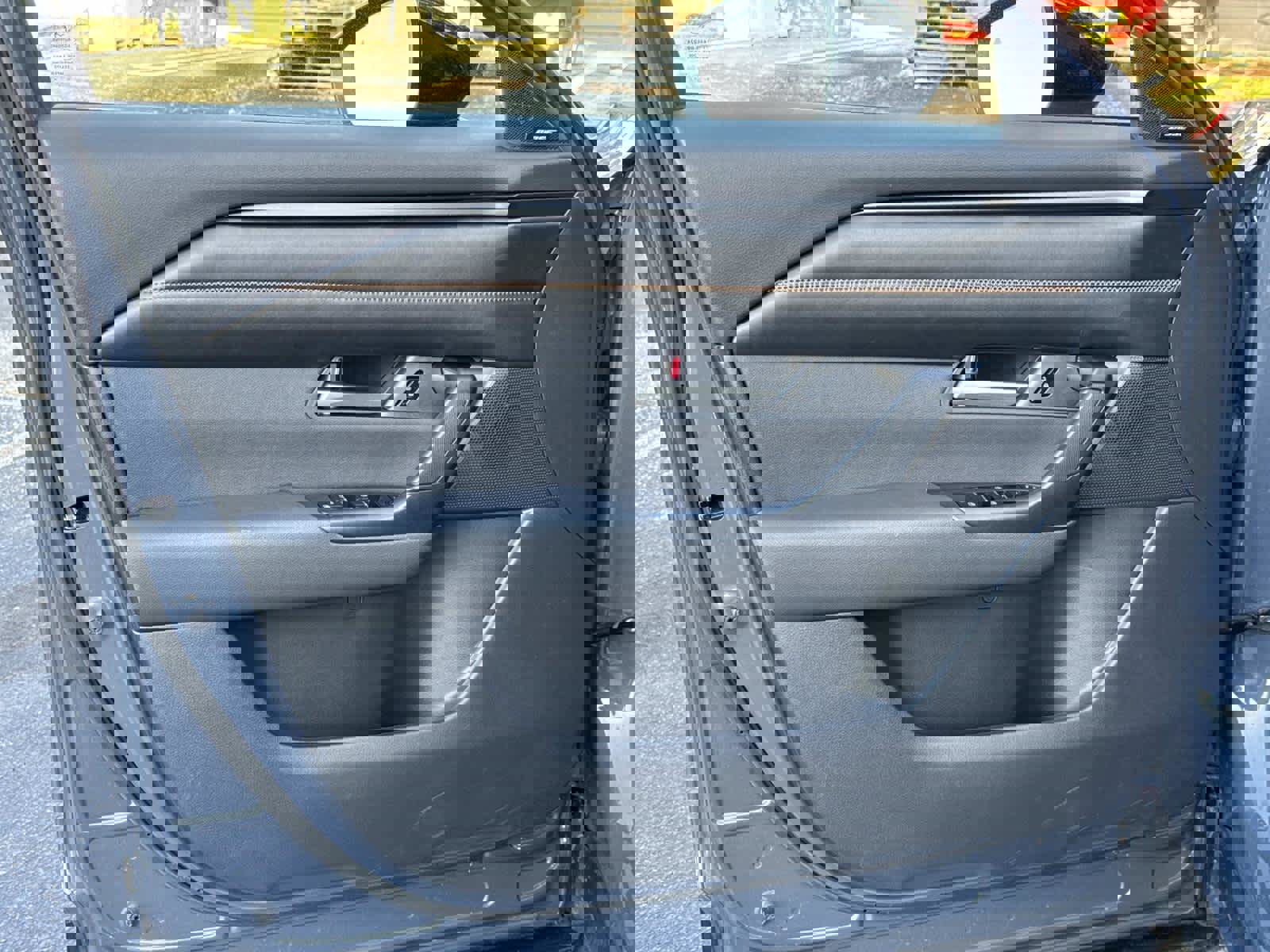 Certified 2025 MAZDA CX-50 AWD 2.5 Hybrid w/ Premium Pkg image 19