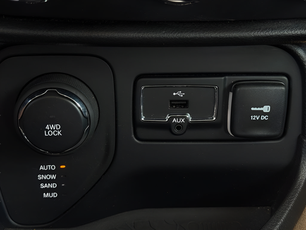Used 2017 Jeep Renegade Sport w/ Power & Air Group AWD/4WD image 26