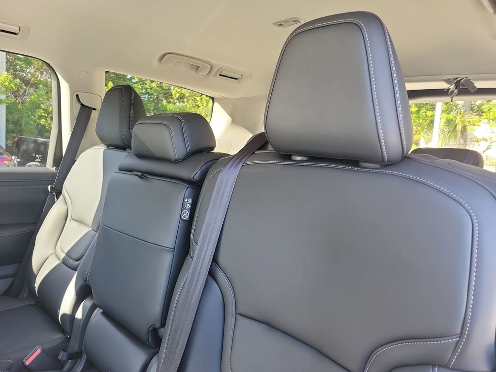 New 2026 Nissan Armada SV image 15