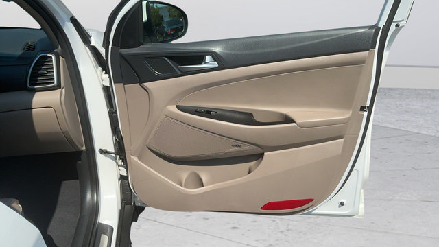 Used 2021 Hyundai Tucson Ultimate w/ Cargo Package FWD image 23
