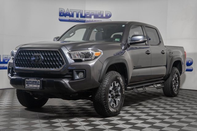Used 2019 Toyota Tacoma TRD Off-Road image 3