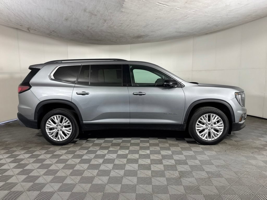 Certified 2026 GMC Acadia Elevation w/ Elevation Premium Package AWD/4WD image 8