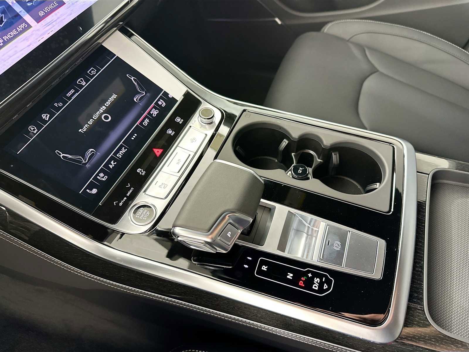 New 2025 Audi Q8 Prestige image 16
