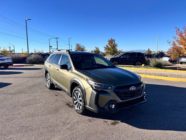 Used 2025 Subaru Outback Premium image 4