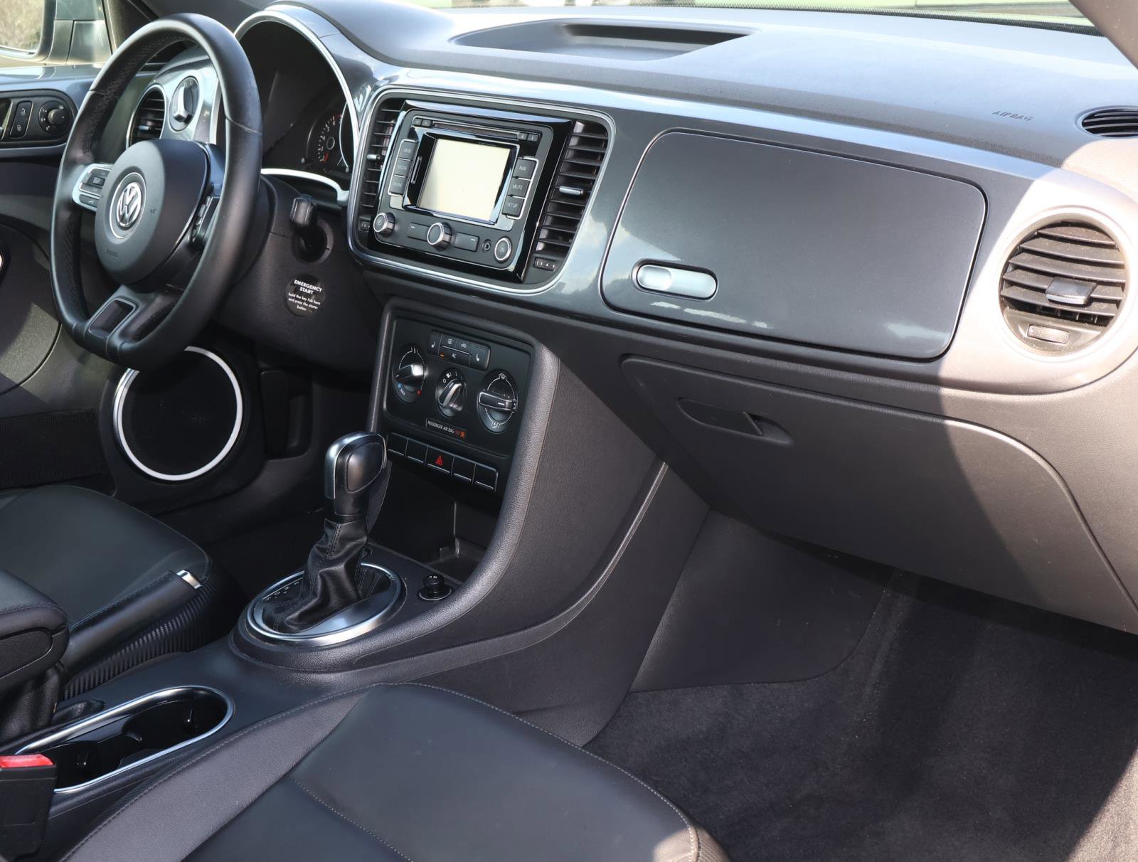 Used 2012 Volkswagen Beetle 2.5 image 15