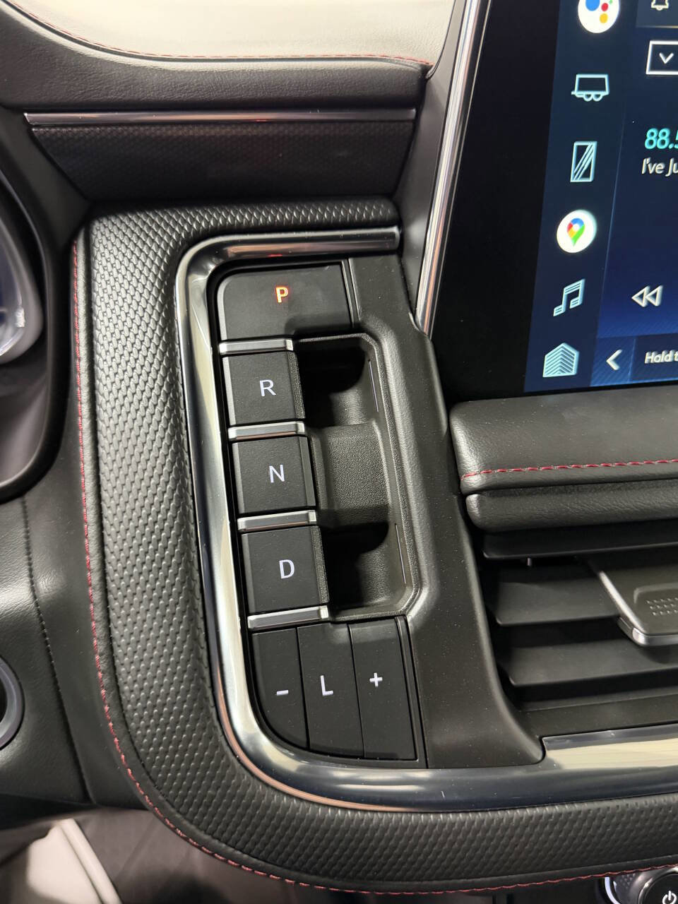 Used 2022 Chevrolet Tahoe RST w/ Sport Performance Package image 19