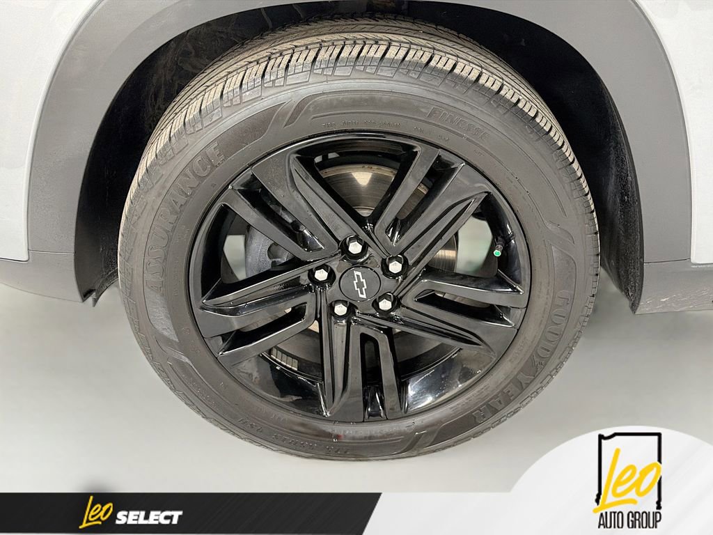 Used 2025 Chevrolet Trax ACTIV w/ Driver Confidence Package image 30